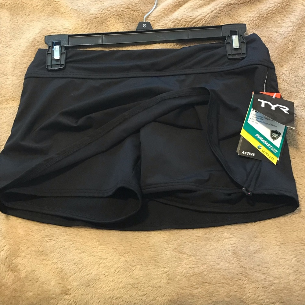Performance skort